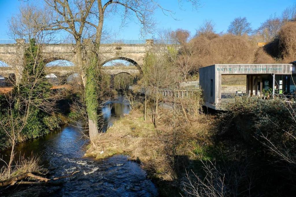 Holiday home 2 Bed House Free Parking Near Murrayfield Stadium